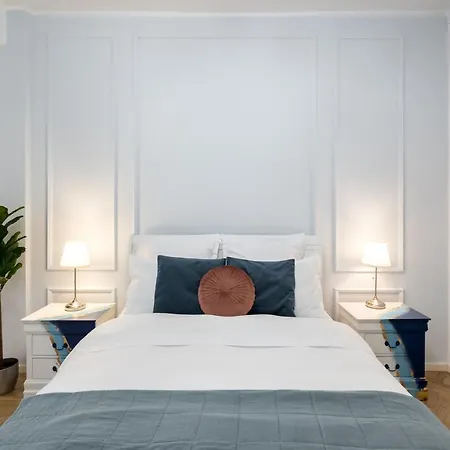Athenee Parisian Apartment Bucharest